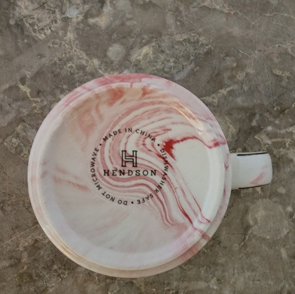 Hendson Ceramic Mug. Pink marbled with gold accent. 11.5 oz - Picture 5 of 6